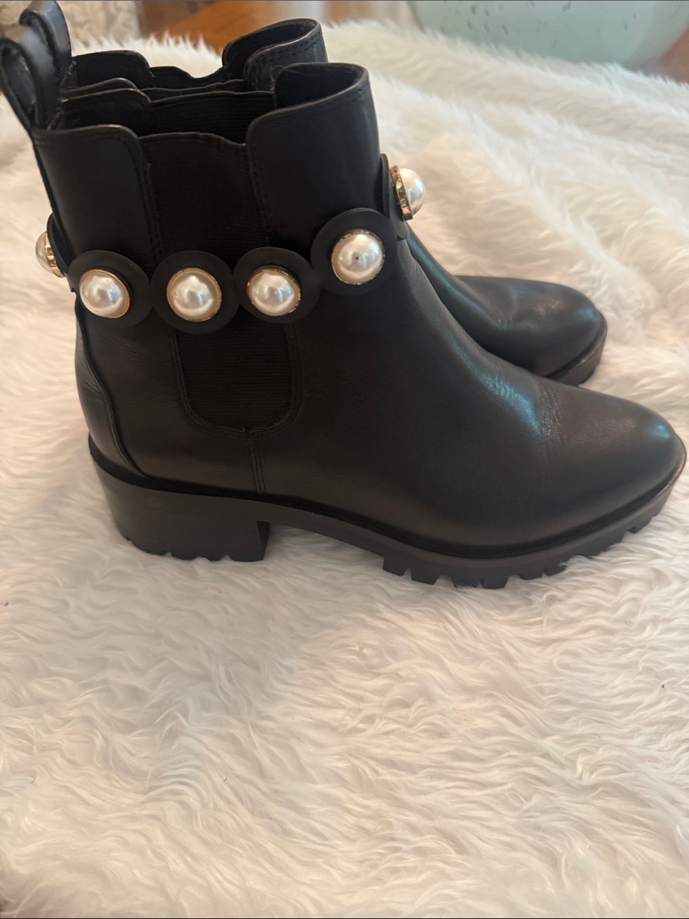 Karl Lagerfeld Black Pearl-Embellished Women's Leather Ankle Boots - Picture 2 of 4